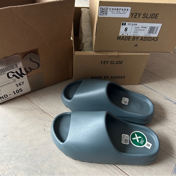 YEEZY YZY - Adidas Slide - Picture 9 of 10